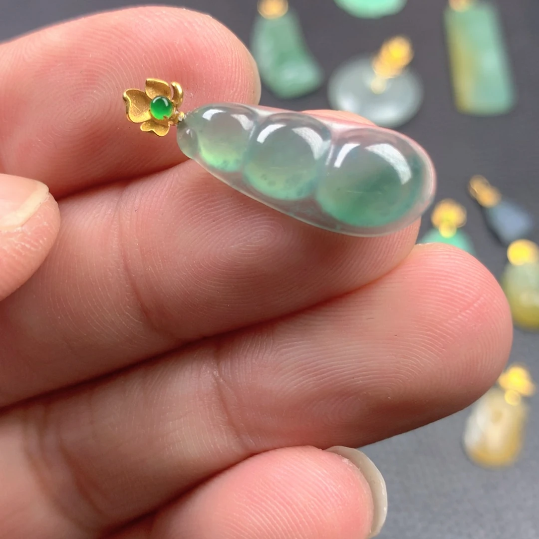 【闪购商品】颈饰18K金镶嵌翡翠翡翠