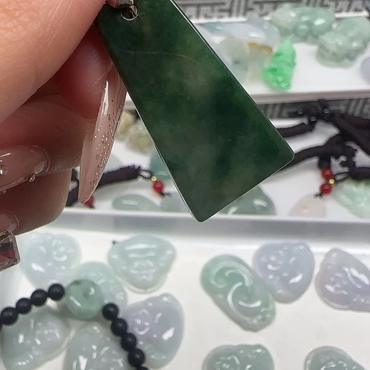 翡翠未镶嵌颈饰333