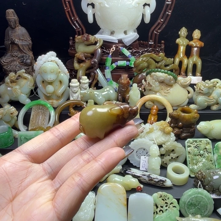 和田玉未镶嵌颈饰