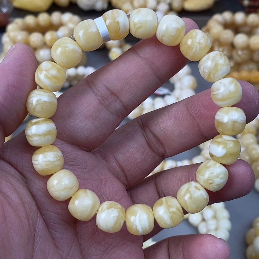 蜜蜡未镶嵌珠宝奇石11×10.5mm 16.7g