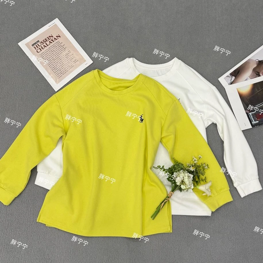 百搭小马刺绣侧开叉宽松版卫衣秋冬季长袖套头上衣（衣长71左右）