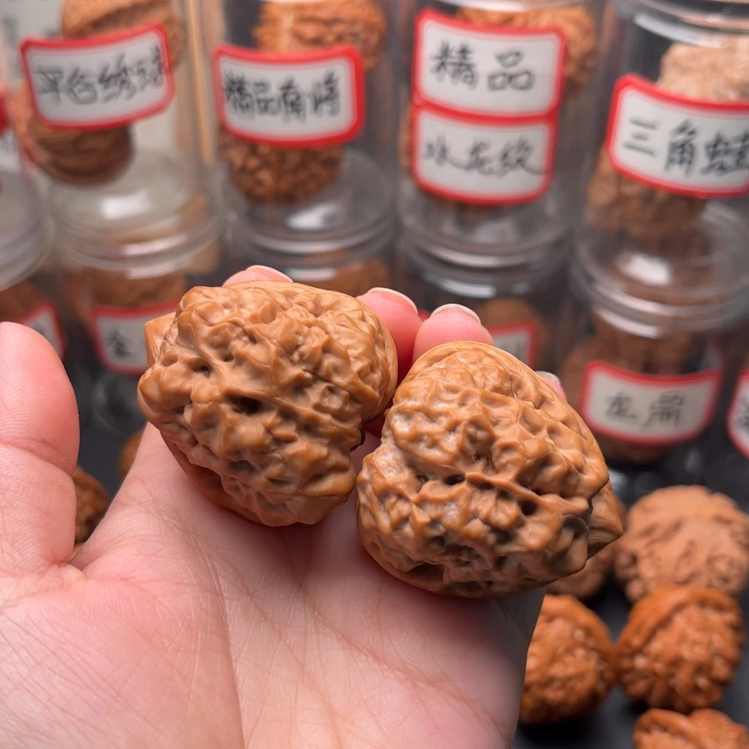 文玩核桃把件三角蛤蟆头