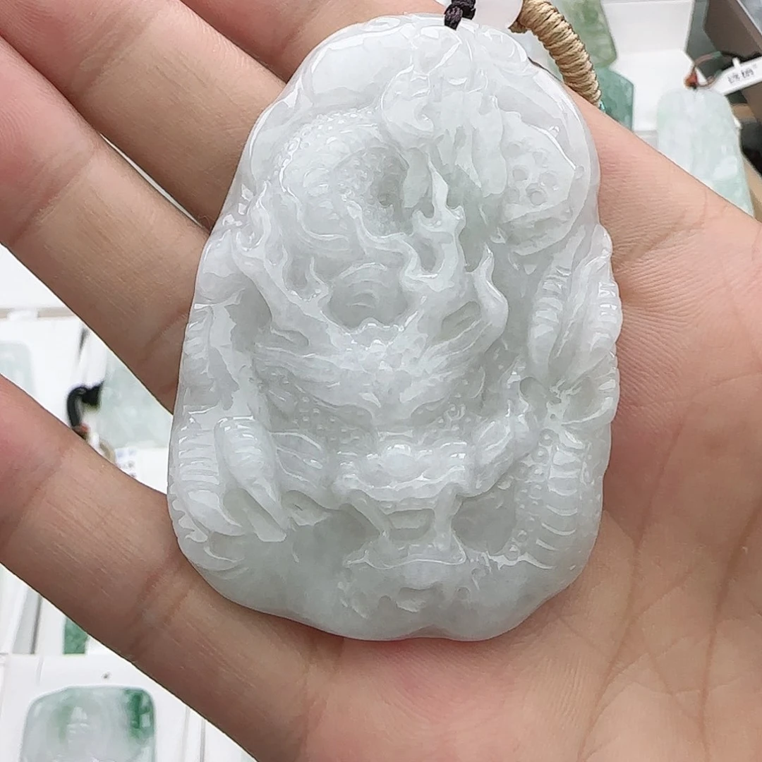 哥***说翡翠未镶嵌颈饰翡翠