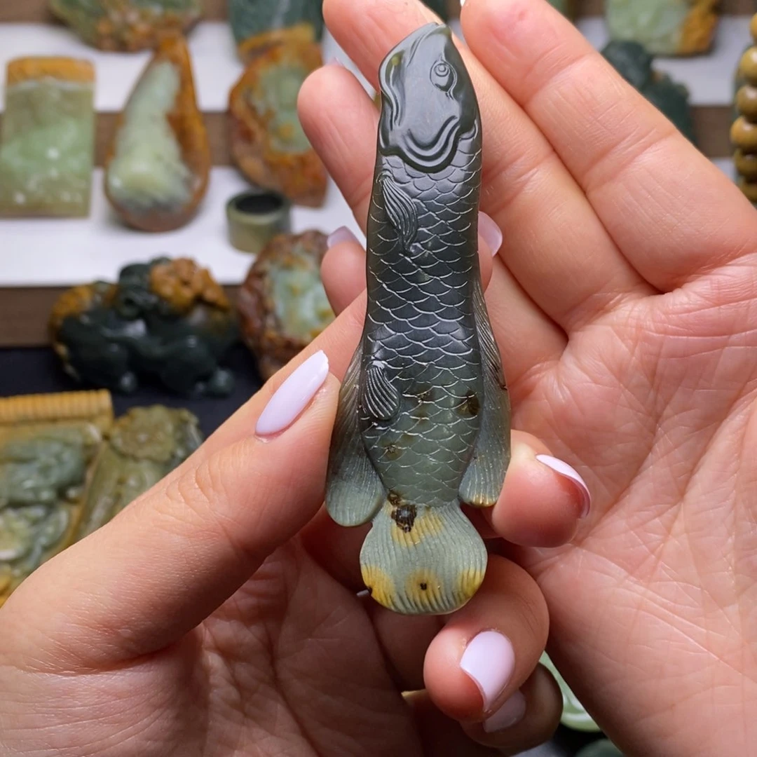 岫岩河磨玉（透闪石质玉）挂件未镶嵌沧**天