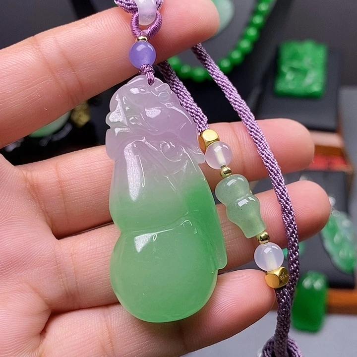 吊坠(赠链)未镶嵌翡翠