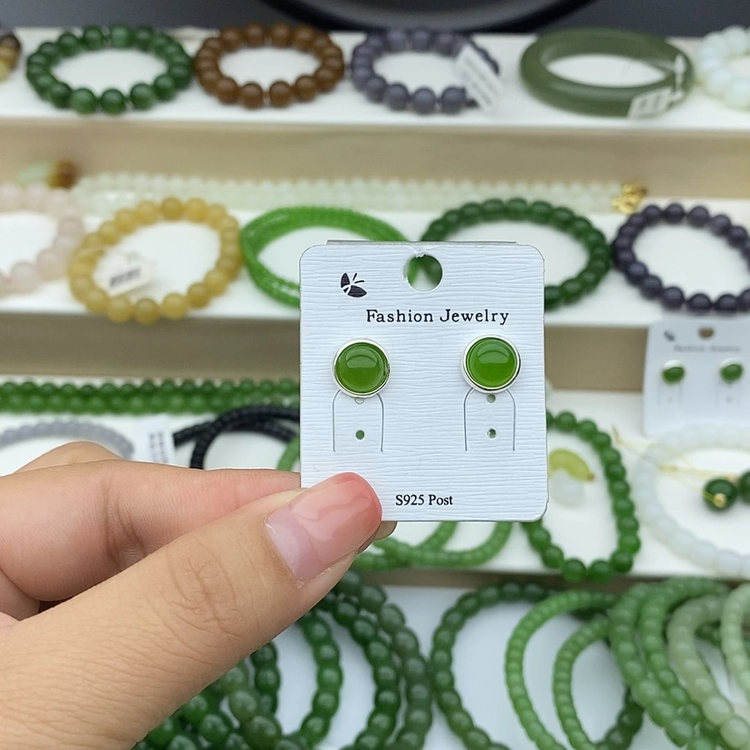 和田玉耳饰未镶嵌