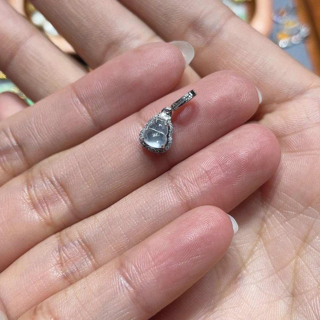 翡翠吊坠(不含链)18K金镶嵌@***辰