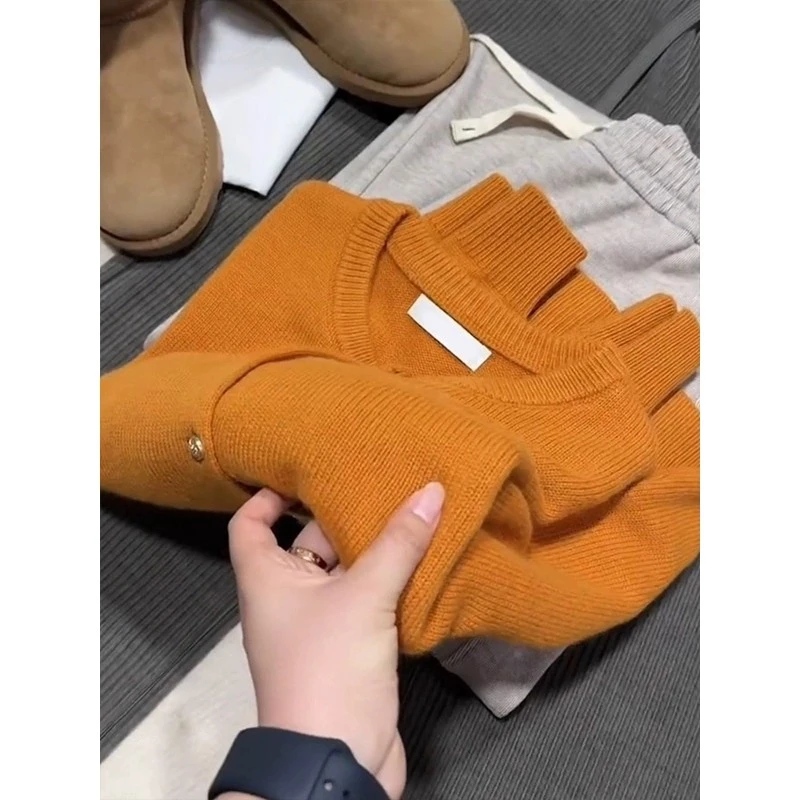 欧货浣熊绒橘色圆领毛衣外套女2025秋冬新款今年流行漂亮针织开衫