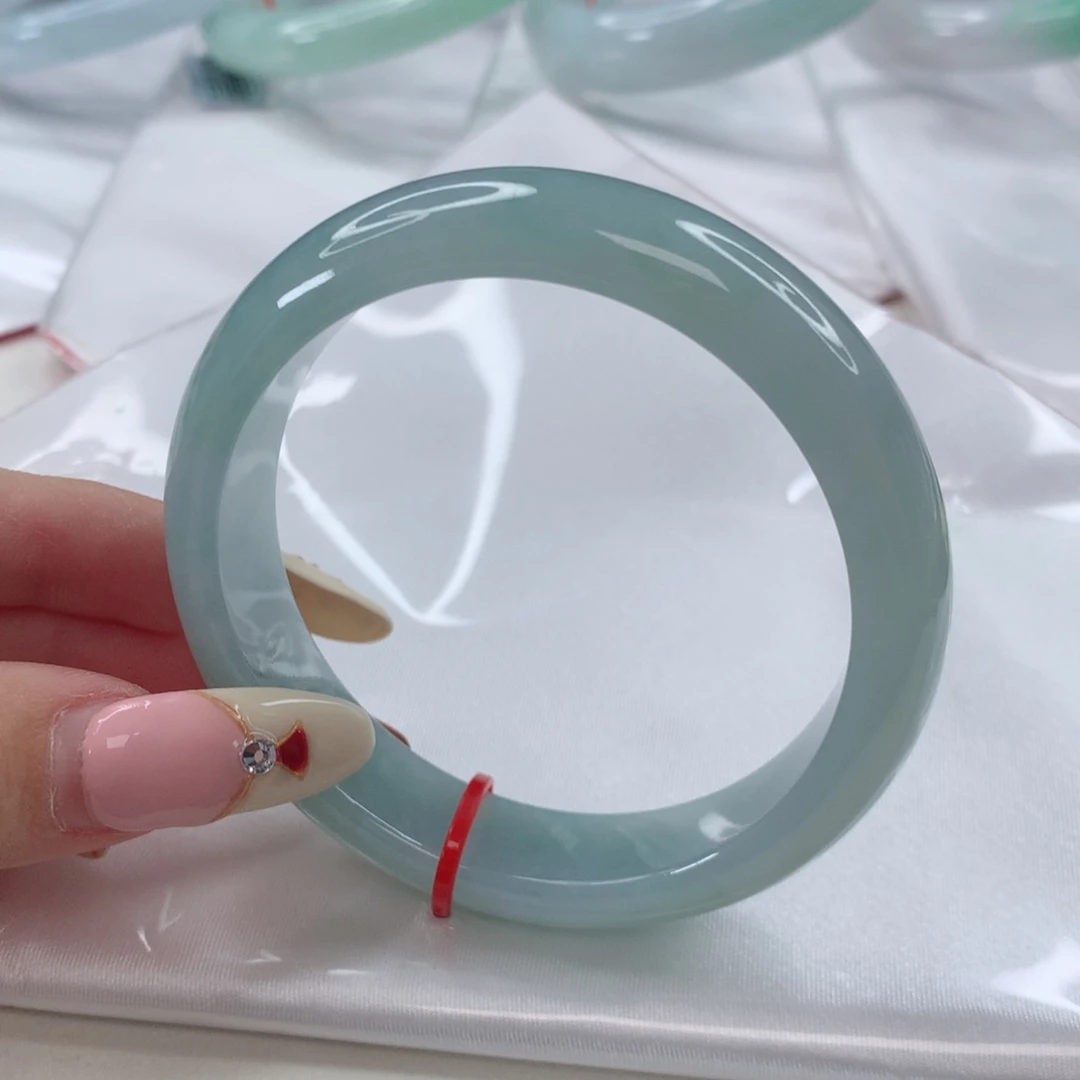 翡翠手镯未镶嵌56.8冰川蓝底起胶种水