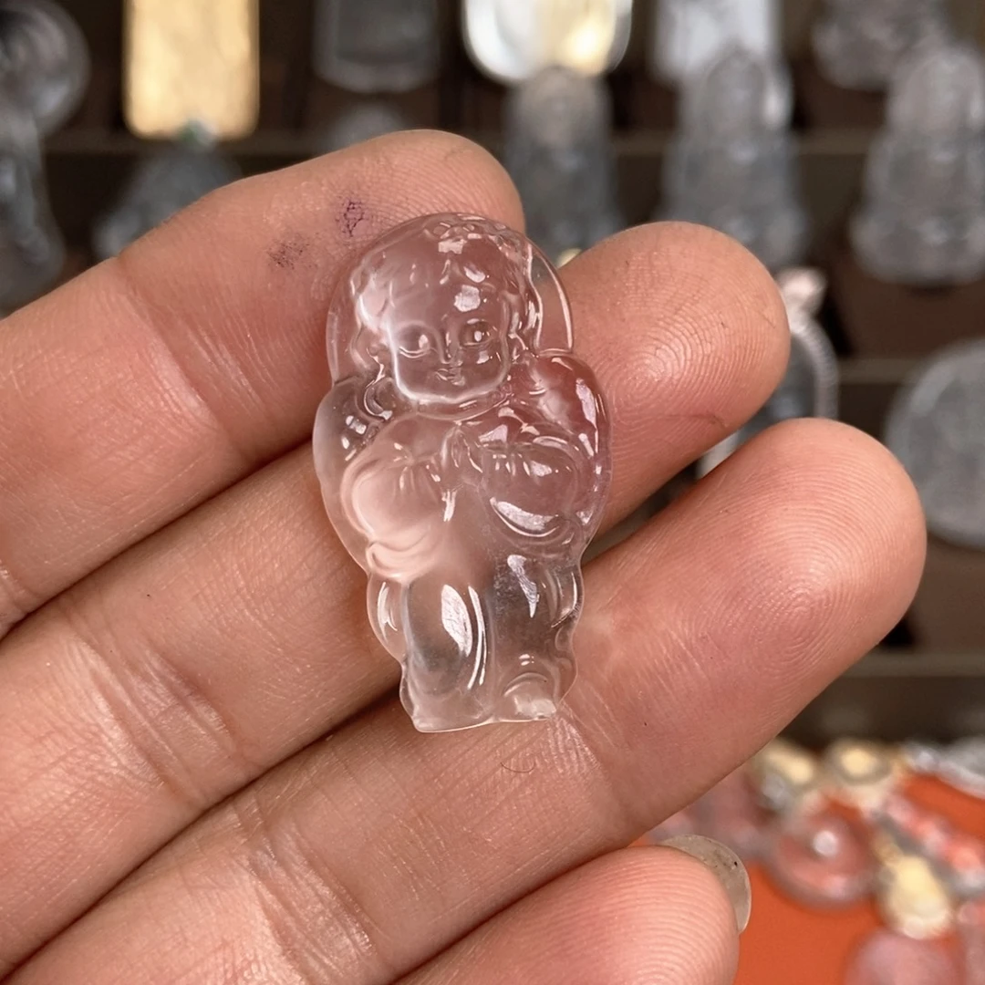 鲨***椒石英质玉未镶嵌颈饰