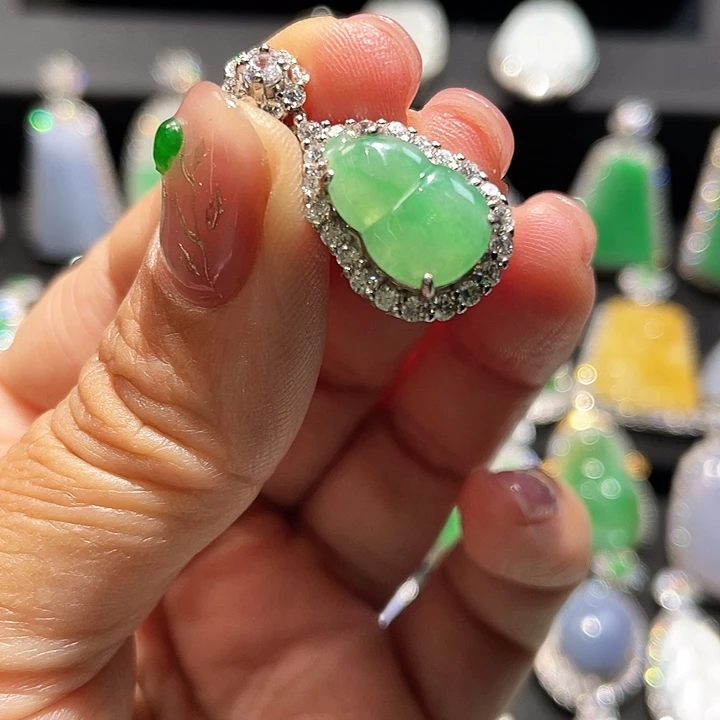 翡翠银S925镶嵌颈饰