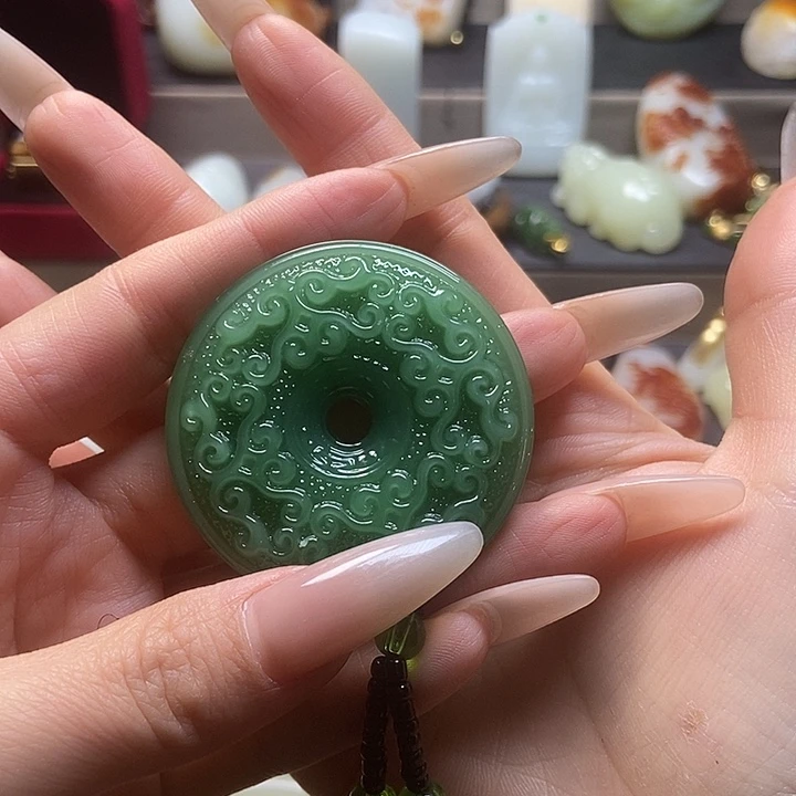 和田玉未镶嵌项链