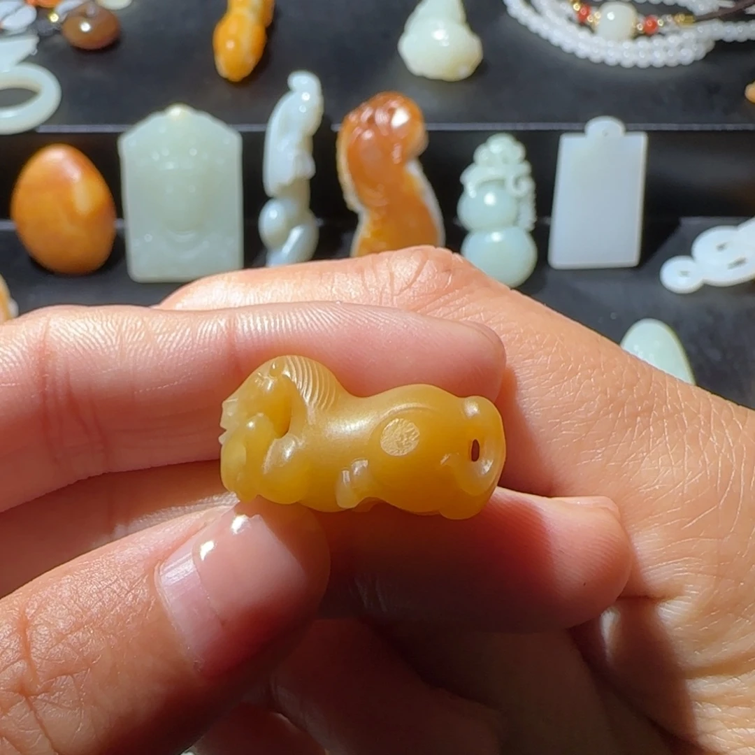 和田玉未镶嵌颈饰正**明