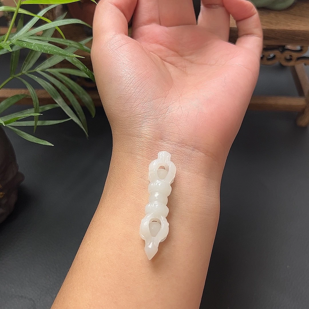 ZR珠宝 和田玉金刚杵吊坠