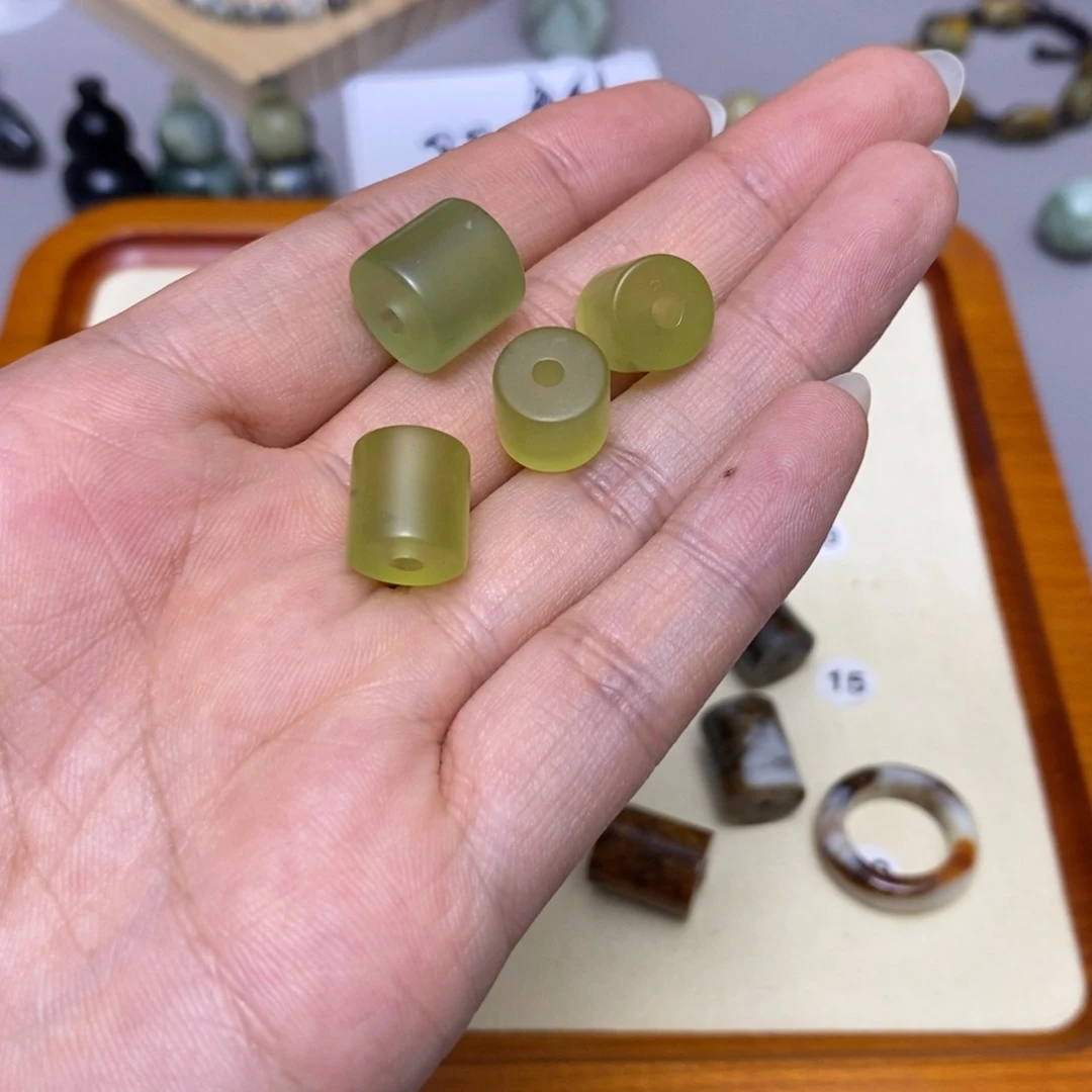 蛇纹石玉合金配饰龙