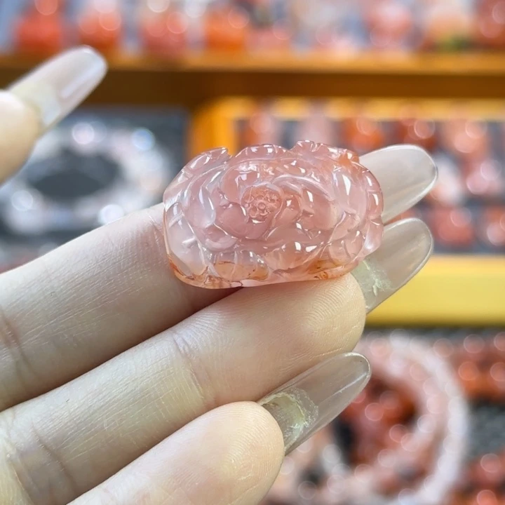 南红玛瑙未镶嵌珠宝半成品牡丹花