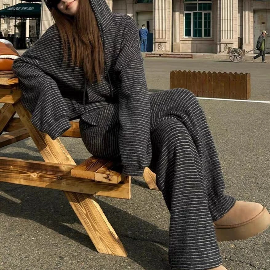 软糯亲肤面料！春秋季条纹连帽卫衣阔腿裤套装女，时尚又舒适！