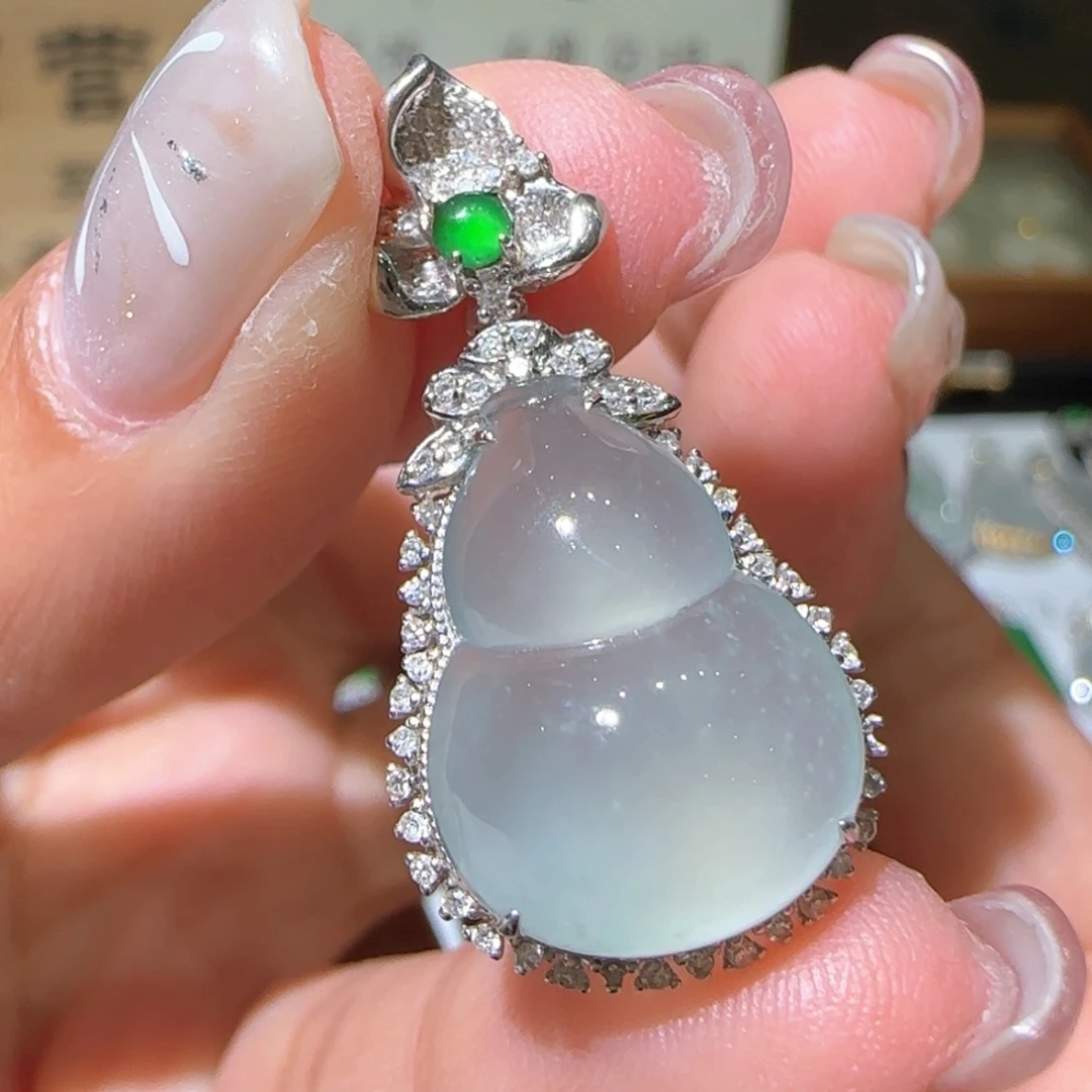 【闪购商品】翡翠颈饰18K金镶嵌缅甸