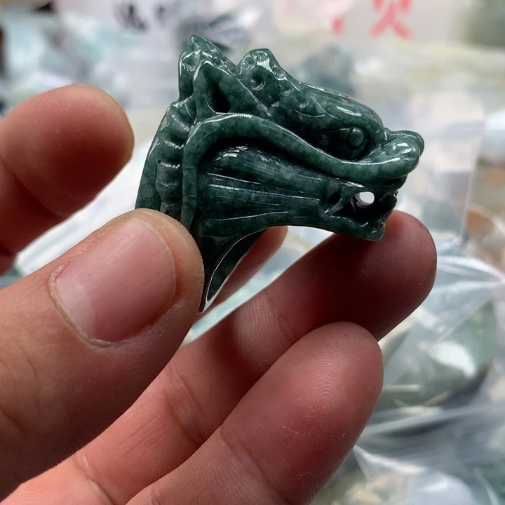 翡翠未镶嵌颈饰保真天然a货翡翠