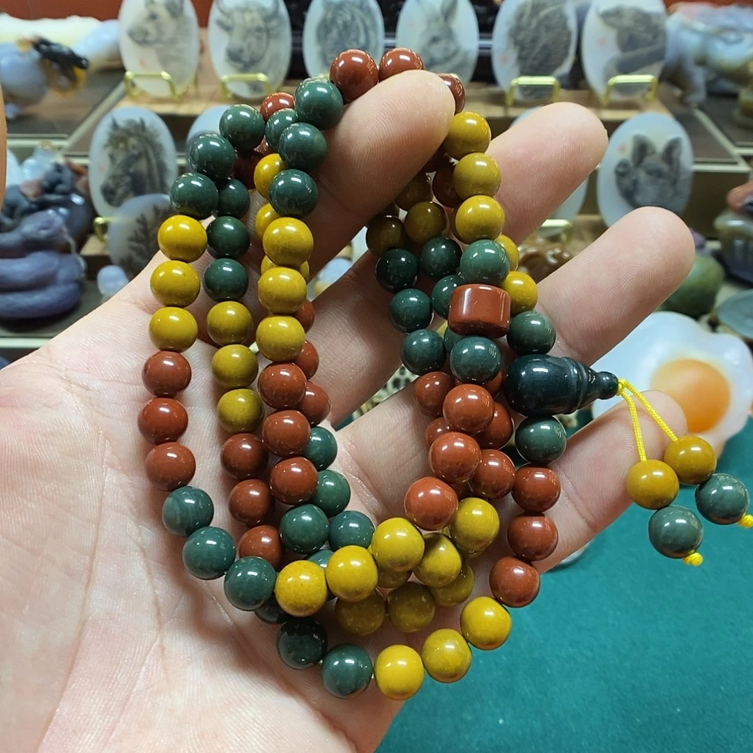 石英质玉颈饰未镶嵌