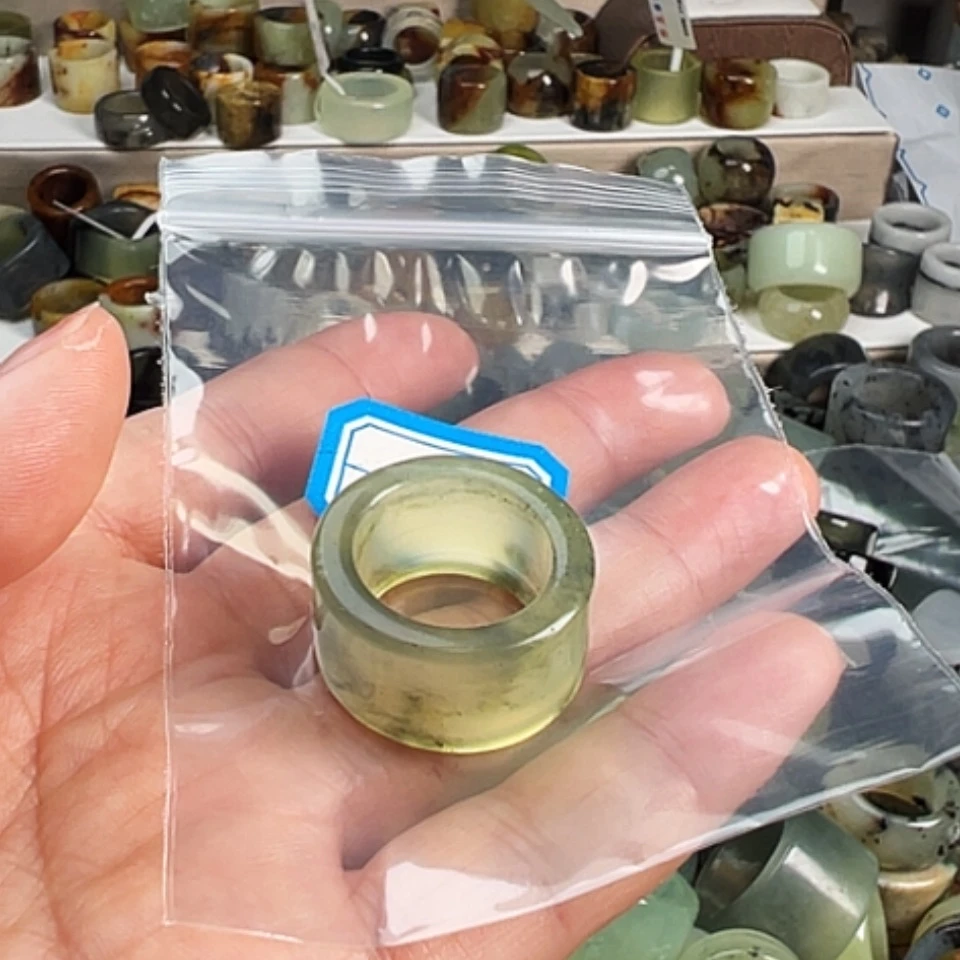 【闪购商品】蛇纹石玉合金颈饰遗*