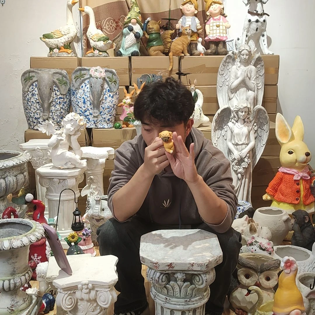 合成树脂盆挂小狗两个