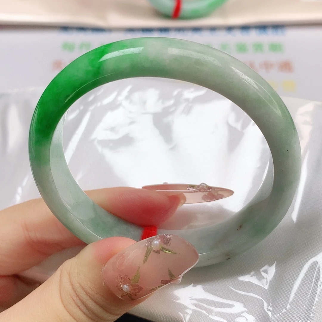 翡翠未镶嵌手镯650