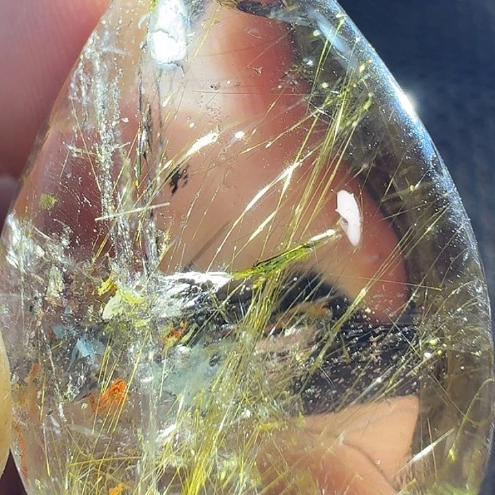 扶***木发晶颈饰未镶嵌我