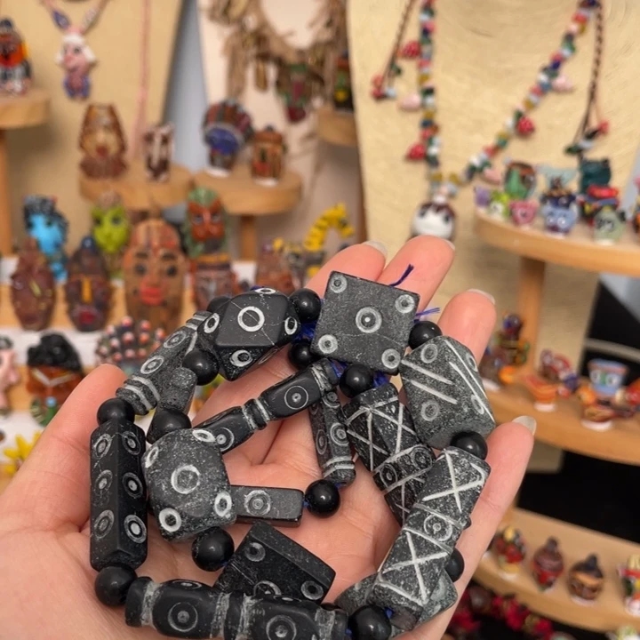 1阿富汗石成品链子1条，可半