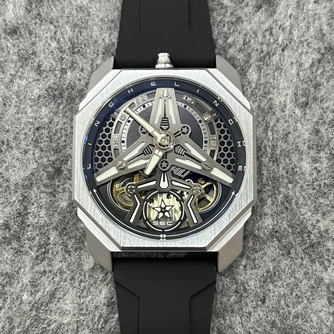 LINGKE星际引擎全新捡漏机械风硅胶男表高端运动个性轻奢潮流IN