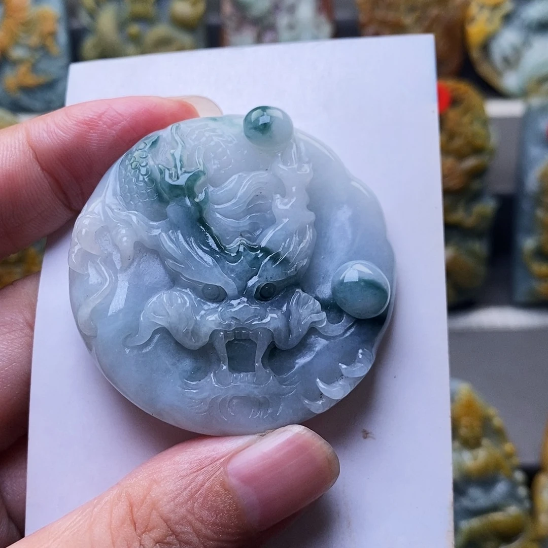 定制翡翠未镶嵌龙牌