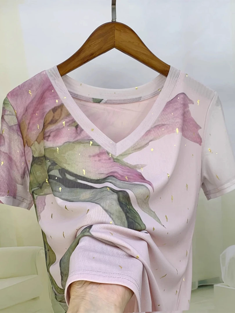 高级感透气网纱短袖T恤V领洋气别致时尚休闲显瘦印花百搭上衣1618