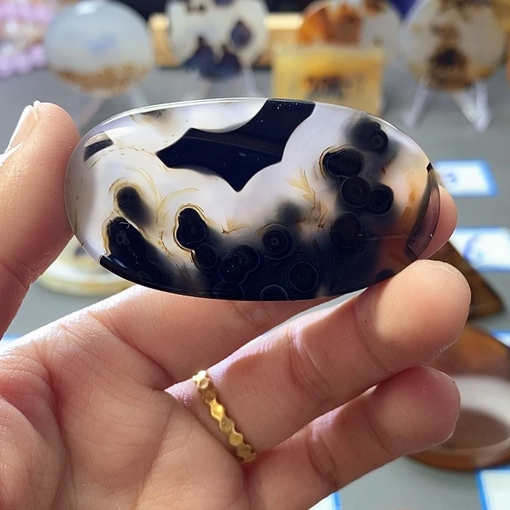 玛瑙/玉髓未镶嵌珠宝半成品