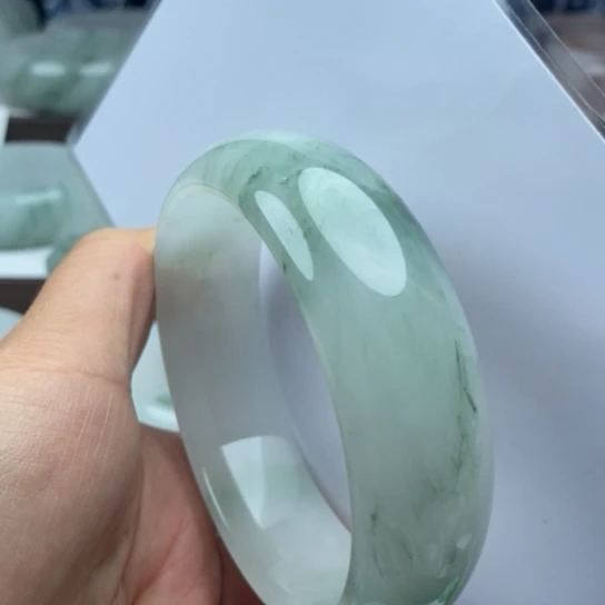 石英质玉（金丝玉）未镶嵌手镯