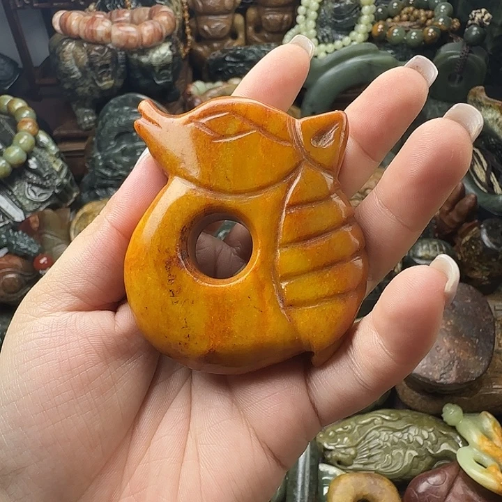 透闪石质玉未镶嵌珠宝奇石