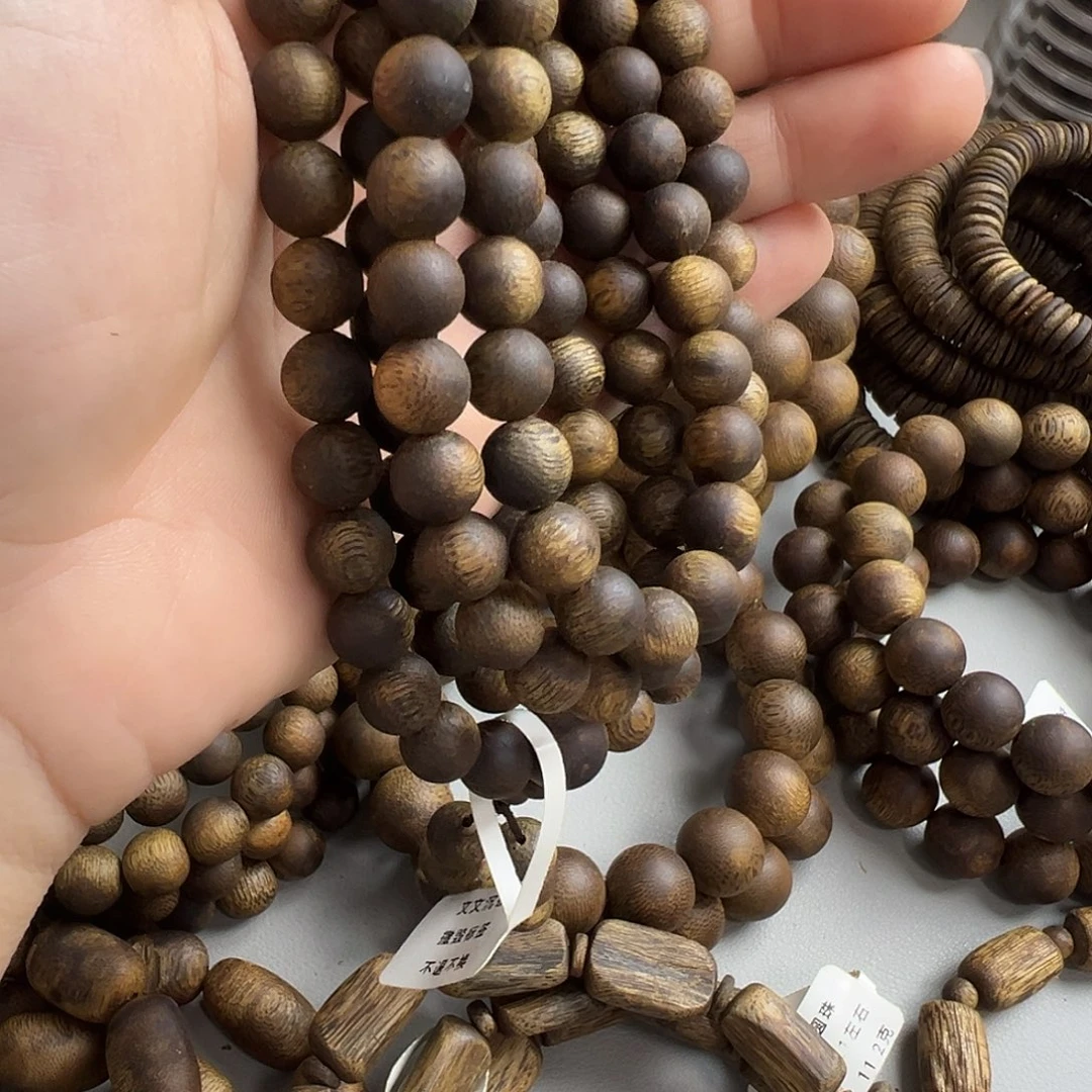 沉香沉香碎屑奇楠高油脂张勺子沉水浮卡8圆珠多圈33.5克