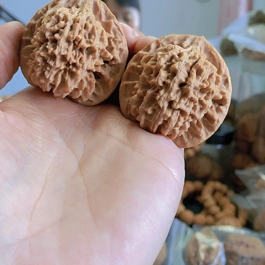 【闪购商品】把件文玩核桃43.5红皮乾隆纹