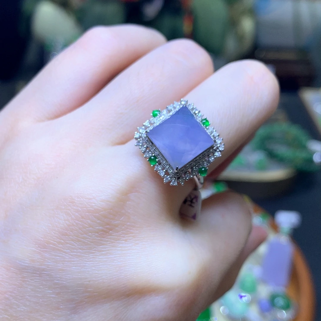 翡翠18K金镶嵌颈饰翡翠吊坠项链