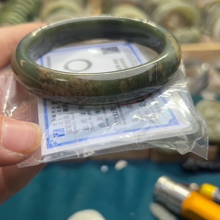 和田玉手镯未镶嵌61.3圈围Q0501