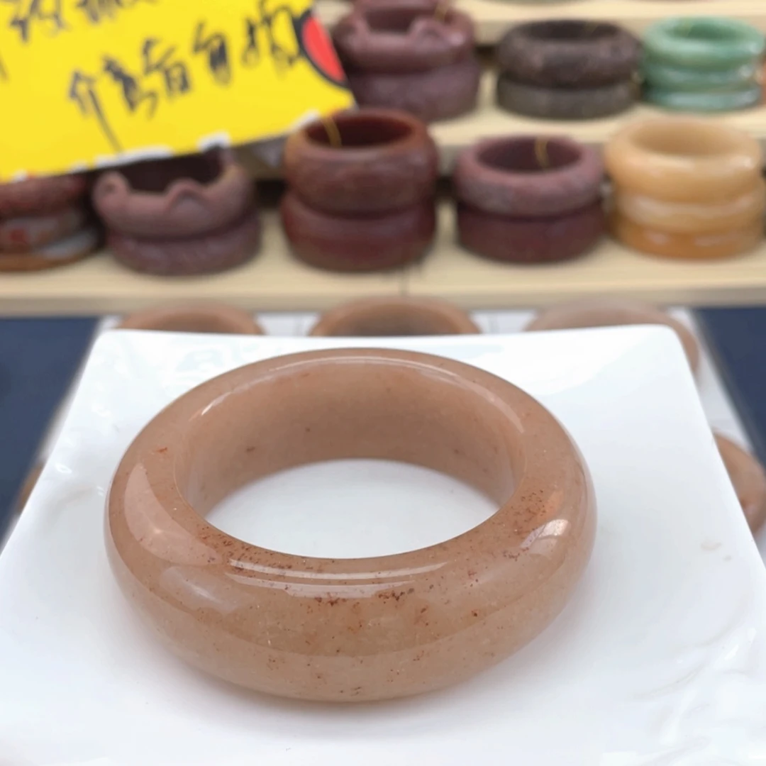 【闪购商品】石英质玉手镯未镶嵌