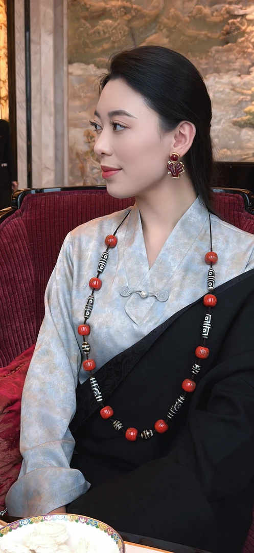 【央拉】醋酸V领衬衣