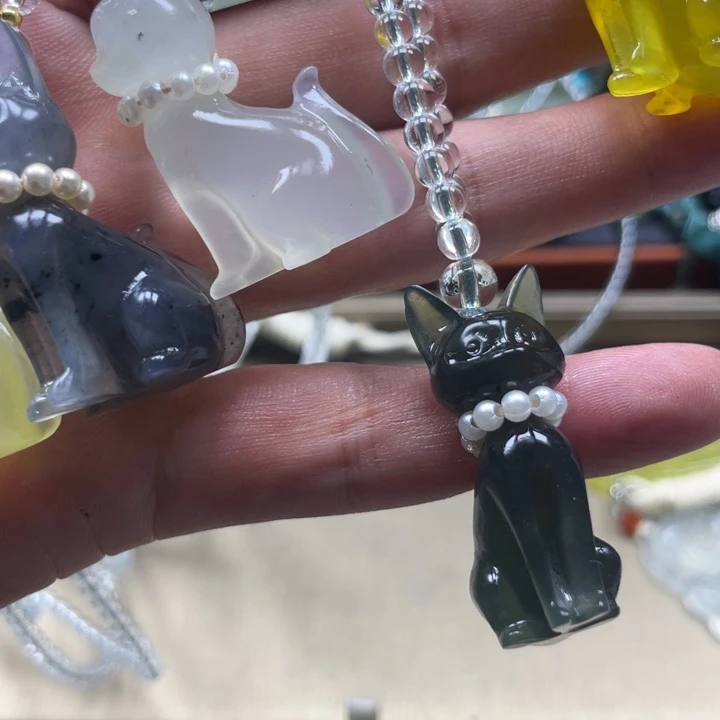 过***9蛇纹石玉未镶嵌颈饰