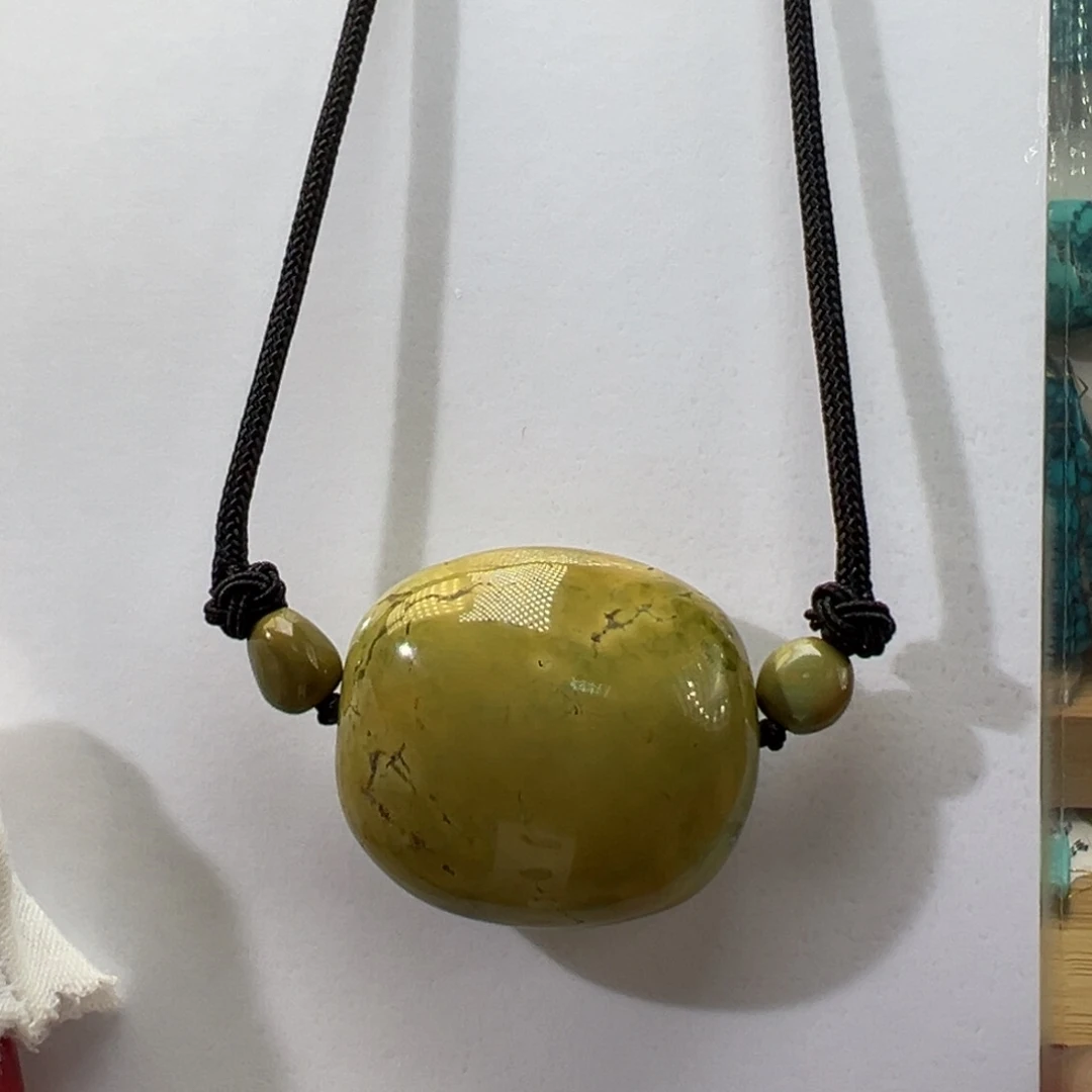 绿松石未镶嵌挂件