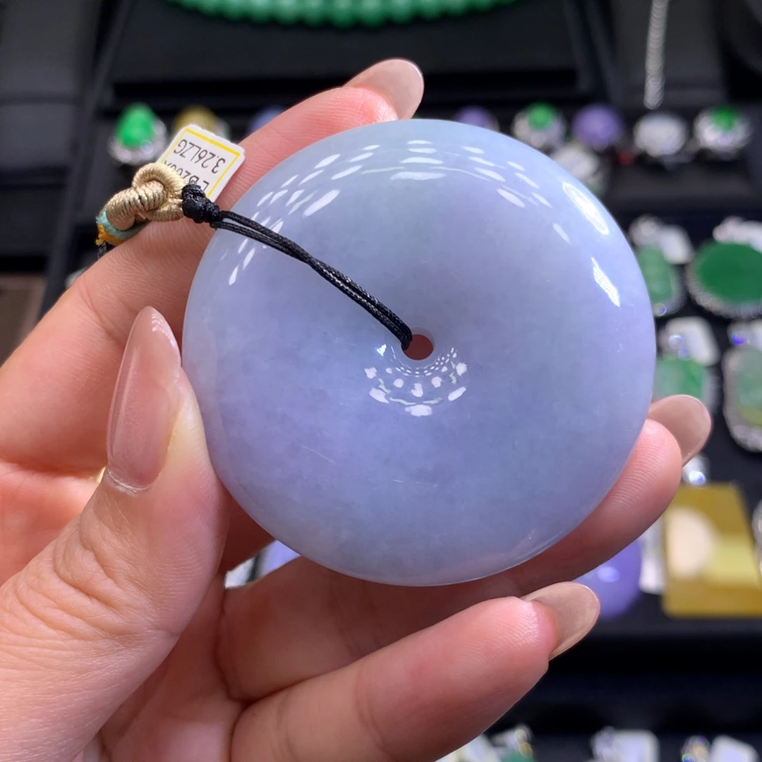 颈饰18K金镶嵌翡翠