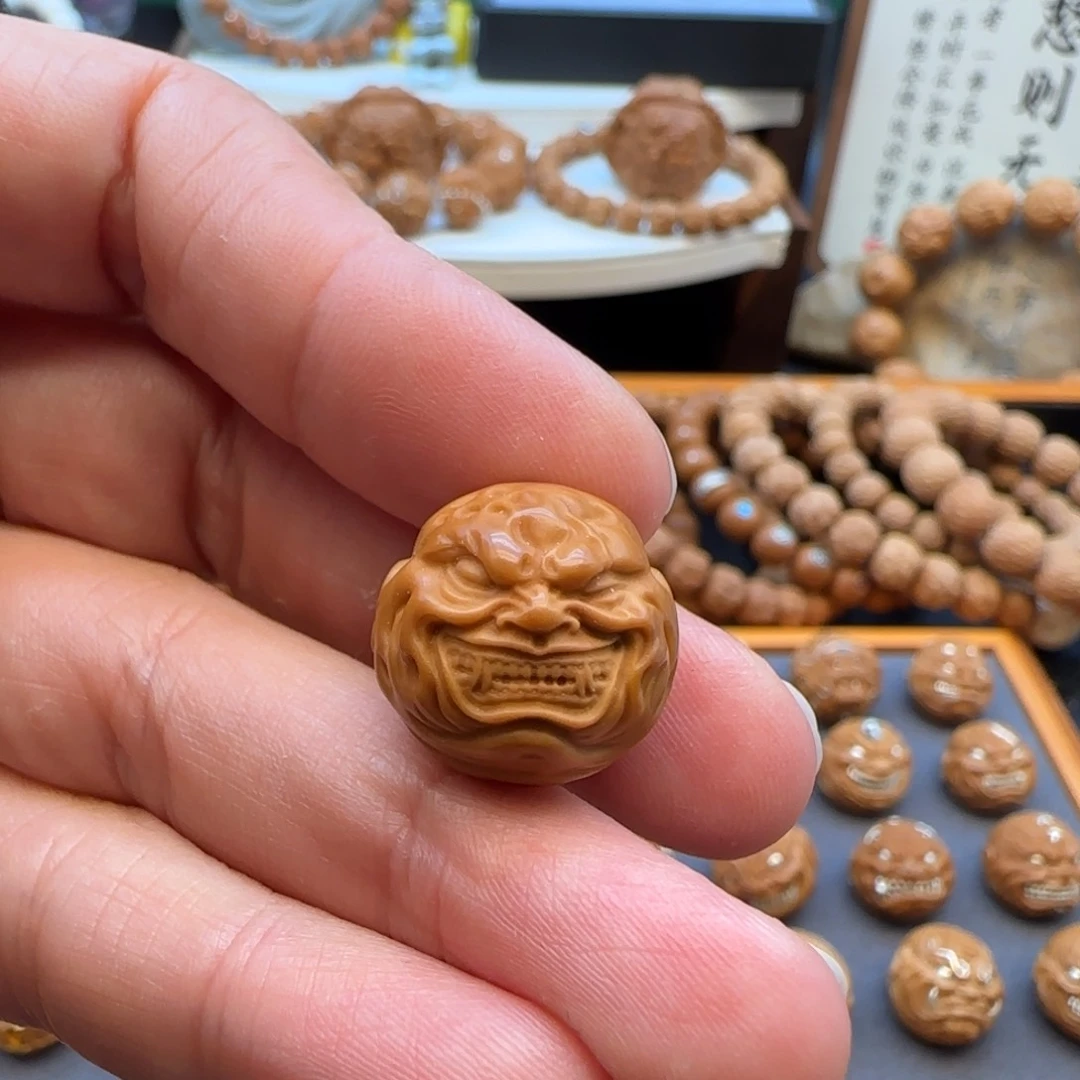 猴头核桃吊坠恶僧