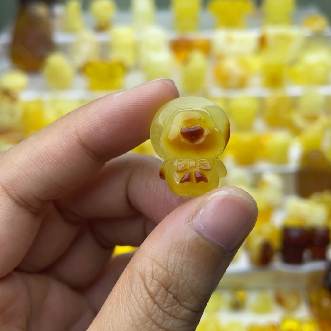 未镶嵌颈饰琥珀熊熊