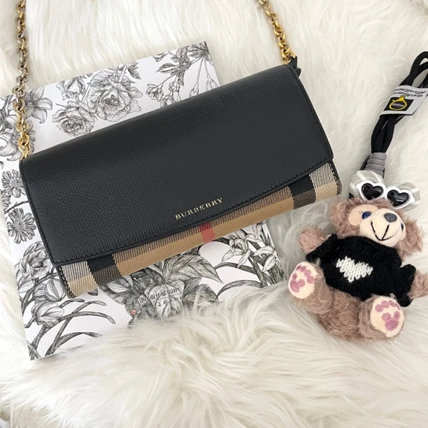 95新 BURBERRY/博柏利 战马格拼色链条woc 包34397435