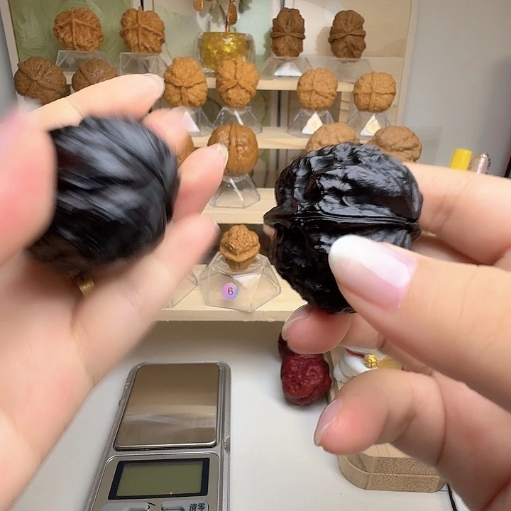 初***秋把件文玩核桃黑玄武大帝
