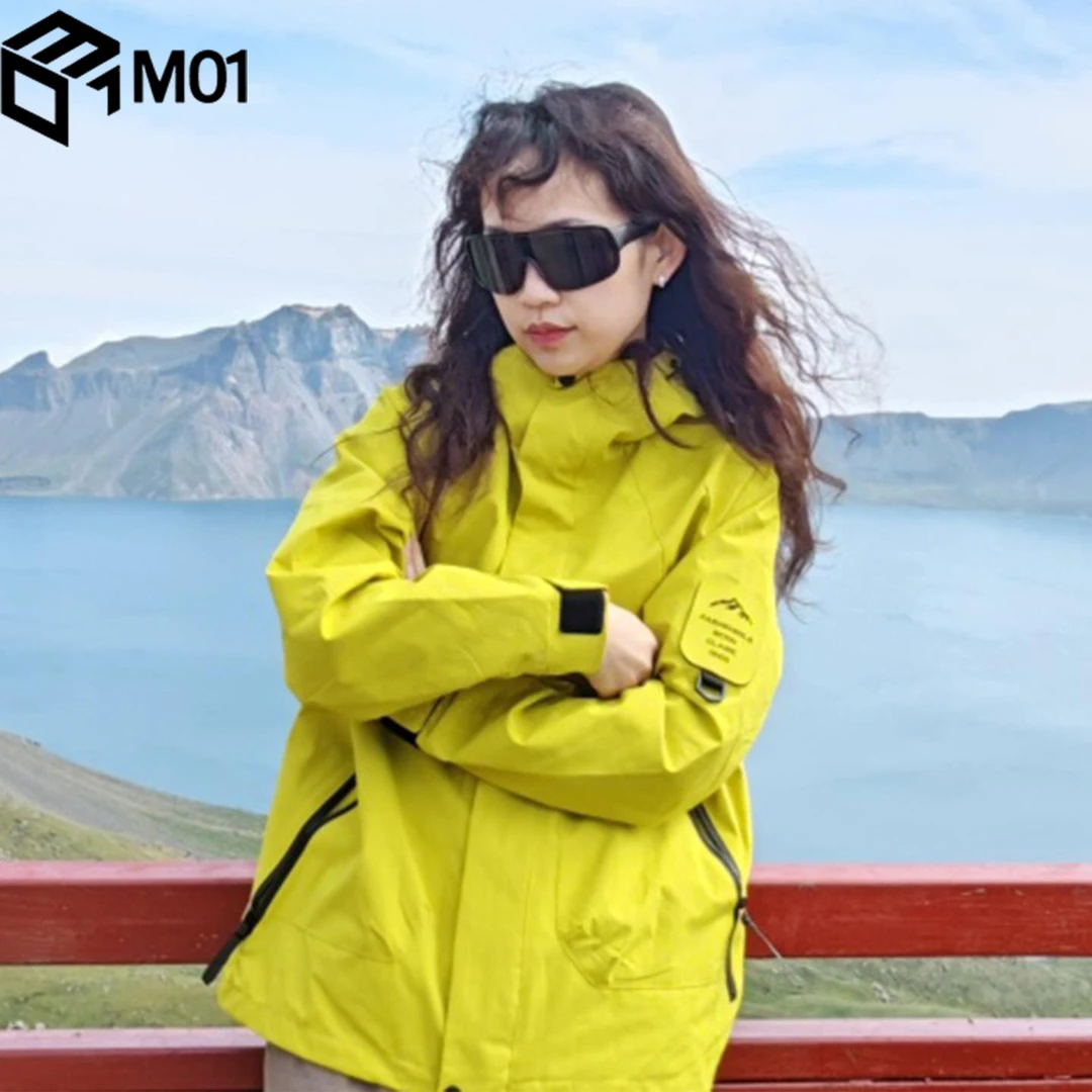 M01荧光绿冲锋衣三合一可拆卸女士2025新款防风防水外套登山服