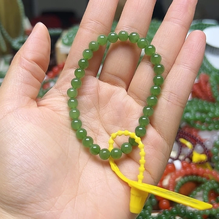 我***呀未镶嵌手链和田玉（碧玉）